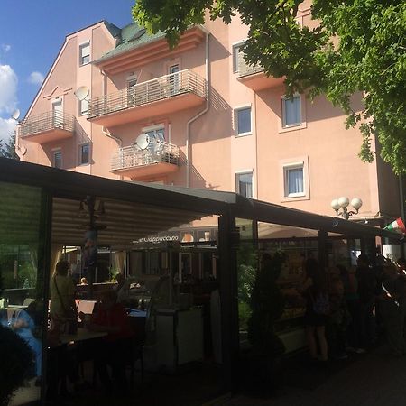 City Center Apartments Hévíz المظهر الخارجي الصورة